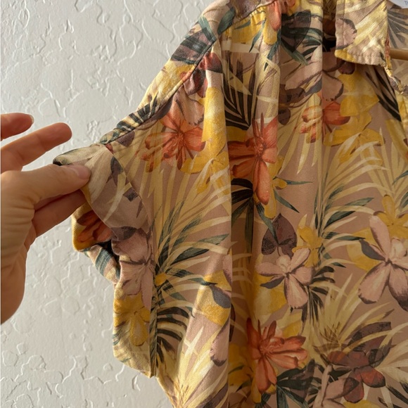 Hawaiian flower blouse - Picture 6 of 15
